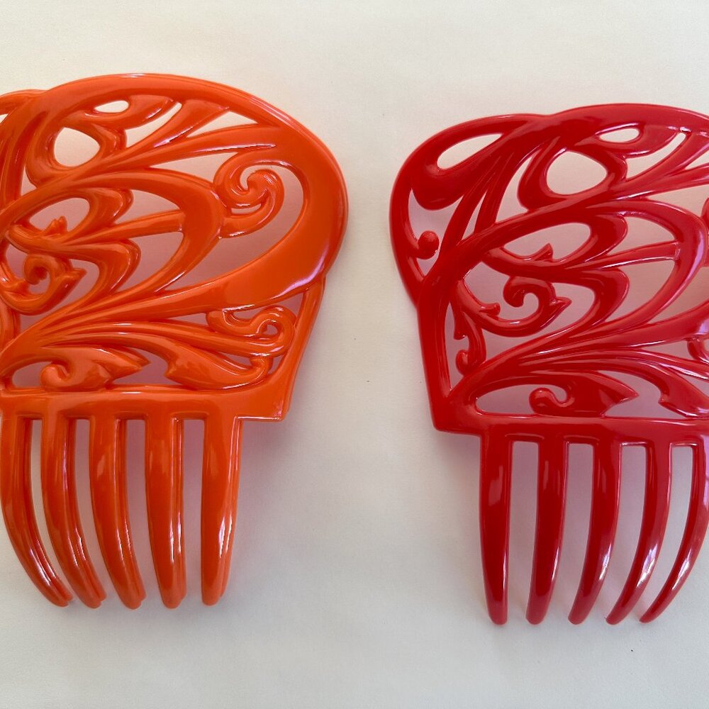2 vintage flamenco hair combs